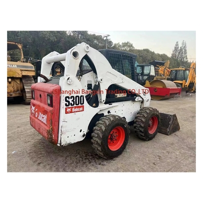 Orario di lavoro ridotto S300 Bobcat Skid Steer Loader in ottime condizioni per l'ispezione