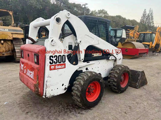 Orario di lavoro ridotto S300 Bobcat Skid Steer Loader in ottime condizioni per l'ispezione