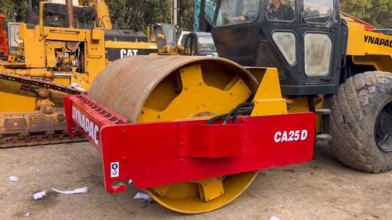 Compattatore di seconda mano Dynapac CA30 CA25 con motore diesel e certificazione EPA/CE