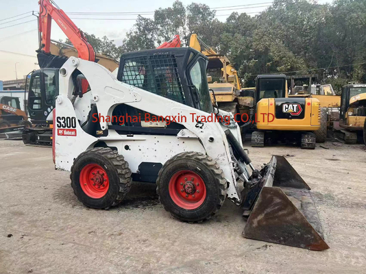 Orario di lavoro ridotto S300 Bobcat Skid Steer Loader in ottime condizioni per l'ispezione