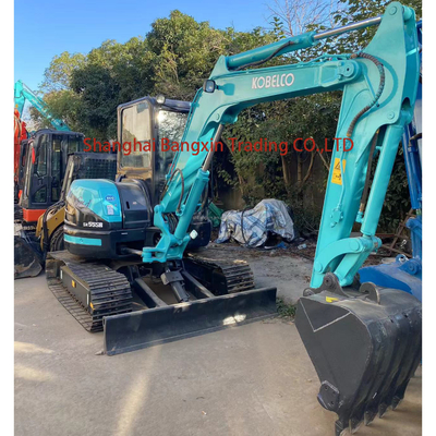 Escavatori mini Kobelco SK55 usati con certificazione EPA/CE e peso operativo di 5 tonnellate