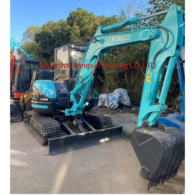 Escavatori mini Kobelco SK55 usati con certificazione EPA/CE e peso operativo di 5 tonnellate