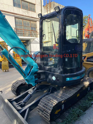 Escavatori mini Kobelco SK55 usati con certificazione EPA/CE e peso operativo di 5 tonnellate