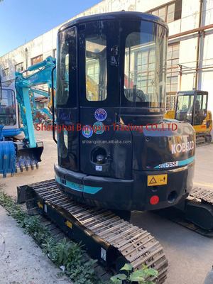 Escavatori mini Kobelco SK55 usati con certificazione EPA/CE e peso operativo di 5 tonnellate
