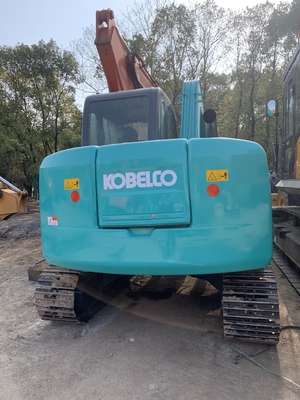 Escavatore Kobelco SK75 usato e in buone condizioni ideale per la costruzione di ingegneria