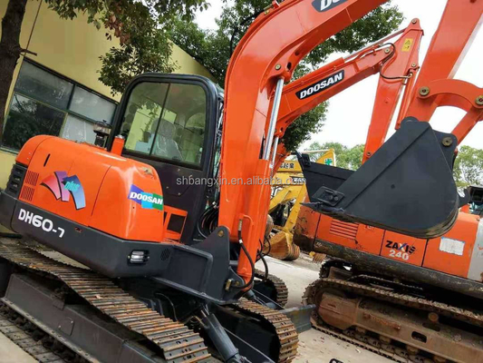 Doosan DH60-7 escavatore tutte le funzioni normali e con consegna di 7 giorni