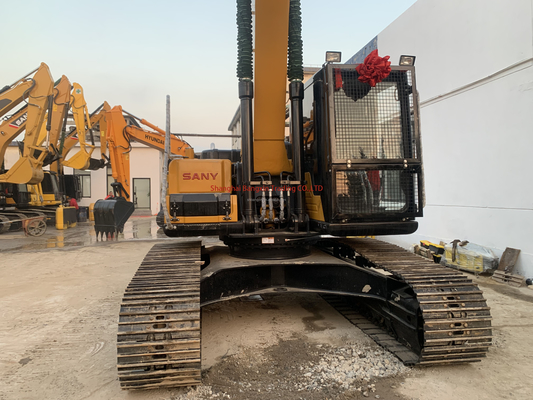Escavatore Sany SY215 con potenza e stabilità idraulica