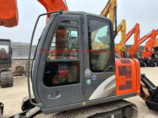 Mini escavatore Hitachi ZX60 di seconda mano con potenza e stabilità idraulica elevate