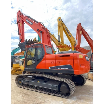 Escavatore usato Doosan DX225LC 2021 in buone condizioni con cilindro idraulico originale