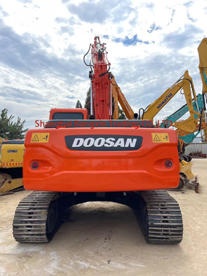 Escavatore usato Doosan DX225LC 2021 in buone condizioni con cilindro idraulico originale