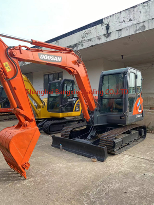 Usato Doosan DX60 escavatore Doosan in Corea con forte potenza e stabilità idraulica