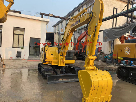 Escavatore Komatsu PC56 usato con capacità di 0.25 secchi e peso della macchina di 5600 kg