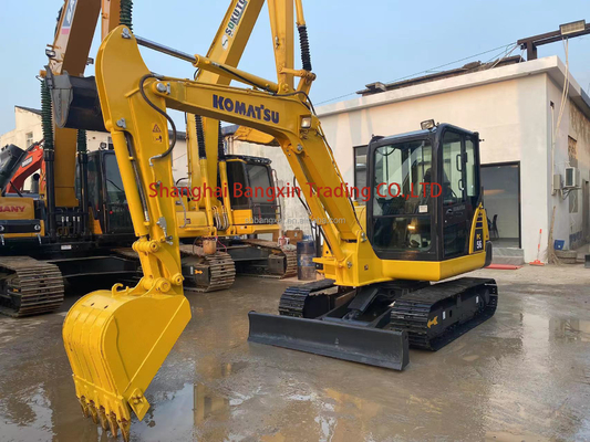 Escavatore Komatsu PC56 usato con capacità di 0.25 secchi e peso della macchina di 5600 kg
