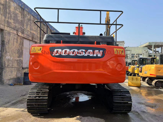Escavatore usato Doosan DX300LC-9C con certificazione EPA/CE e peso di 30000 kg