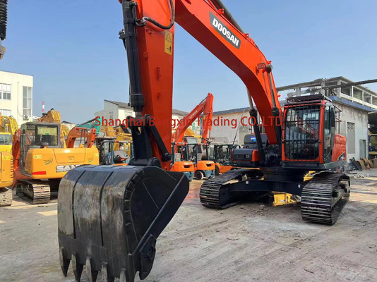 Escavatore usato Doosan DX300LC-9C con certificazione EPA/CE e peso di 30000 kg