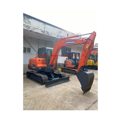 Buona condizione mini escavatore Doosan DX60 con pompa idraulica originale migliore a Shanghai
