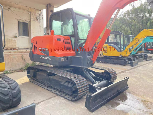 Buona condizione mini escavatore Doosan DX60 con pompa idraulica originale migliore a Shanghai