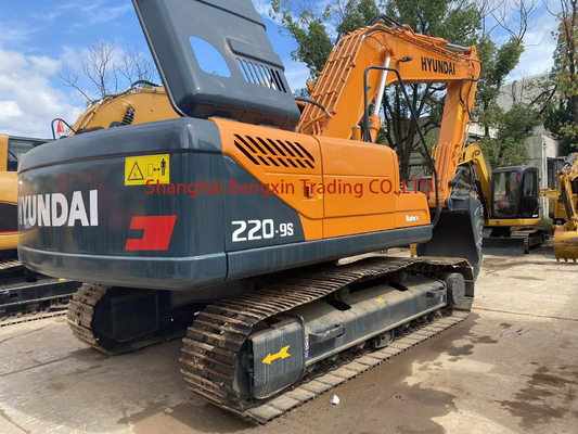 Hyundai R220-9S escavatore usato con 1 e 22 tonnellate di peso di esercizio in buone condizioni