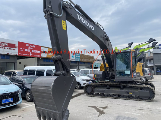 Escavatore Volvo EC200 crawler usato con peso operativo di 20 TON e certificazione EPA/CE