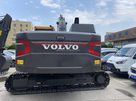 Escavatore Volvo EC200 crawler usato con peso operativo di 20 TON e certificazione EPA/CE