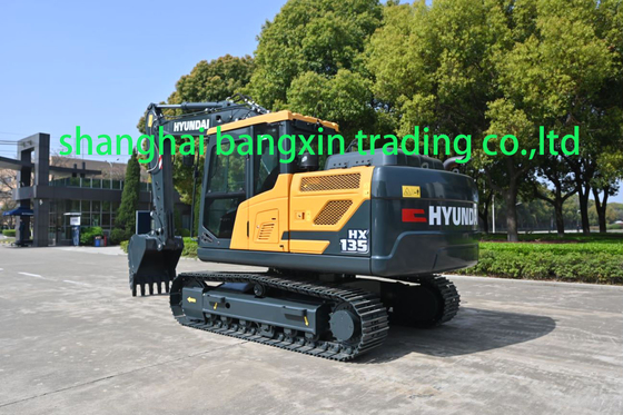 Escavatore Hyundai HX135 con pompa idraulica originale e motore Cummins
